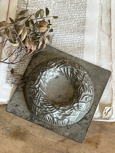 Vintage Chocolate Nest Mould