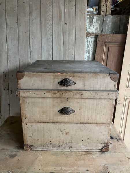 Gorgeous French Box