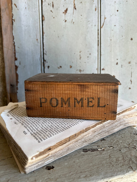 Sweet Rustic Pommel French Box