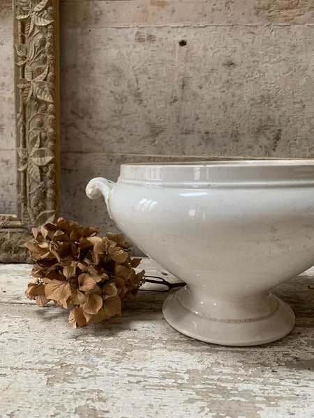 Medium French Vintage Soupiere