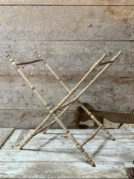 French Vintage Crochet Stand