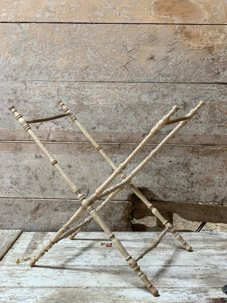 French Vintage Crochet Stand