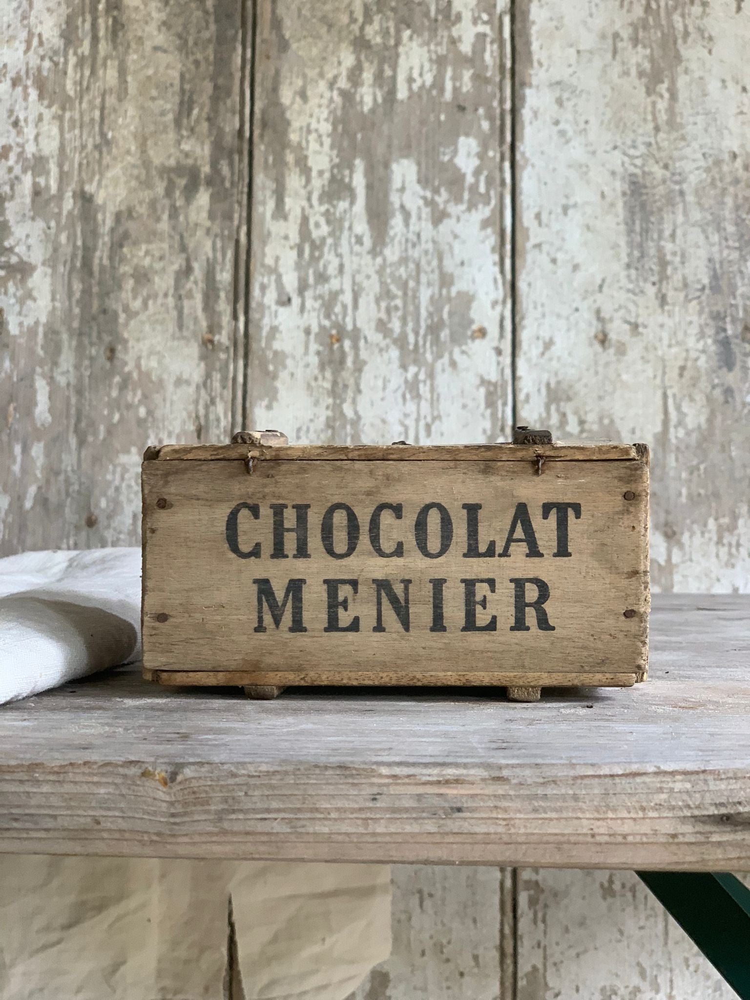 AWABEES / 木箱 CHOCOLAT MENIER
