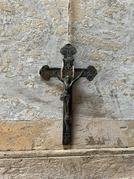 Gorgeous Vintage Metal Cross