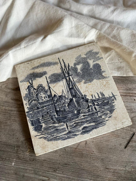 Stunning Boat Tile