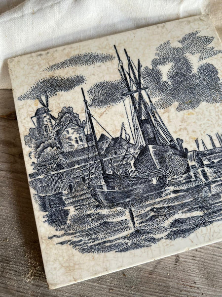 Stunning Boat Tile