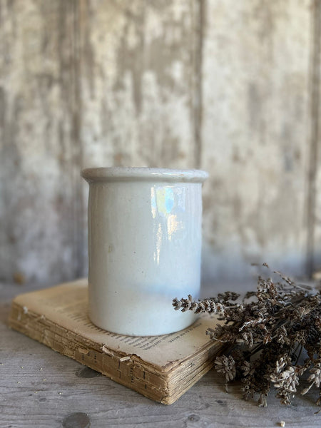 Antique White Confiture Pot