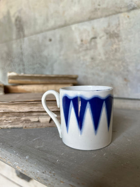 Vintage Coffee Cup Candle (White Lilac and Rhubarb)