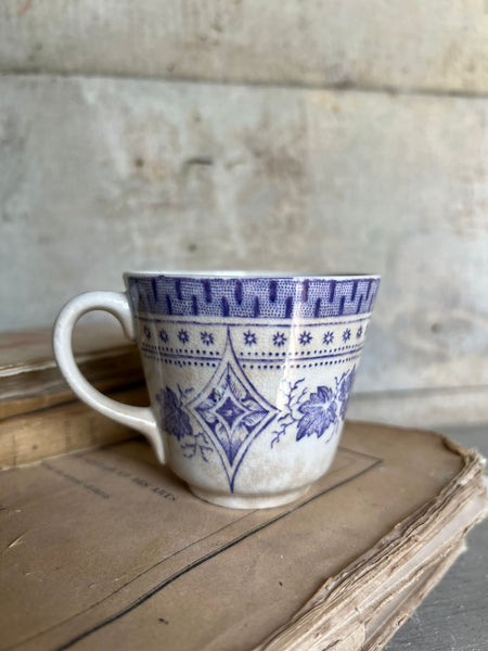 Vintage French Teacup Candle in White Lilac and Rhubarb
