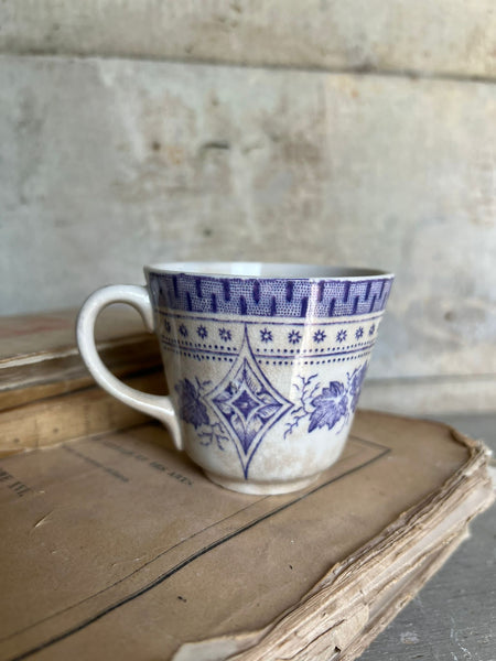 Vintage French Teacup Candle in White Lilac and Rhubarb