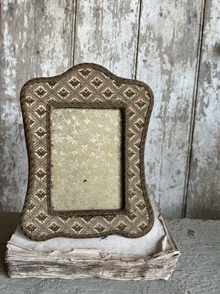 Sweet Vintage French Frame