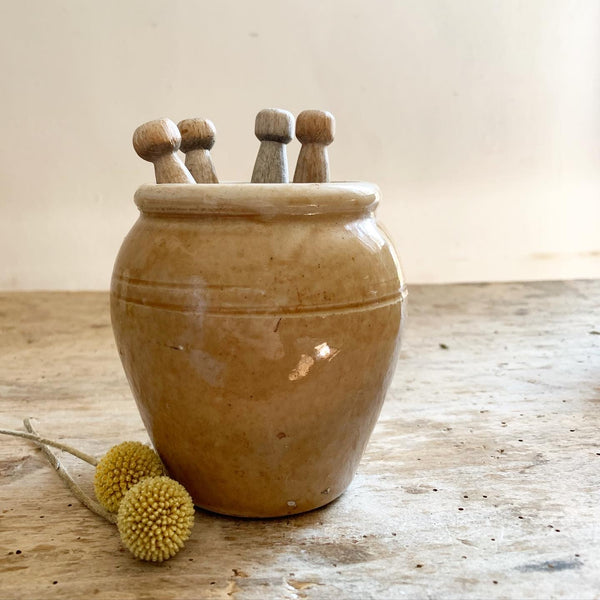 Victorian chunky stoneware jar