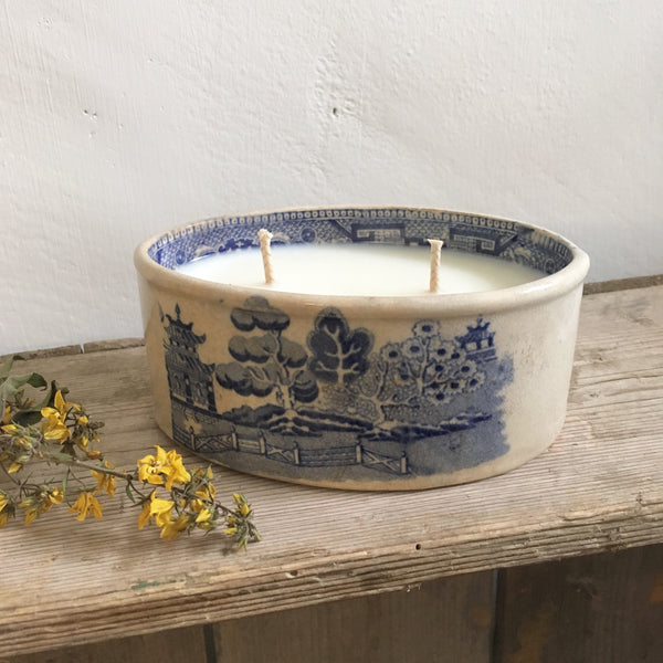 1800s Vintage Ginger Pot Candle in Lavender & Sea Salt