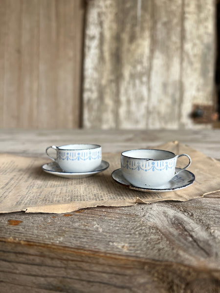 Dolls House Teacups and Saucers