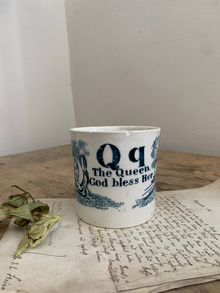 Victorian Alphabet Mug (Q)