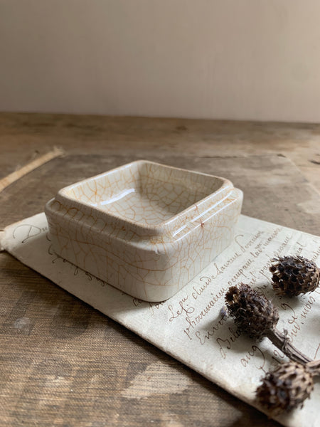 Antique Crazed Paste Pot