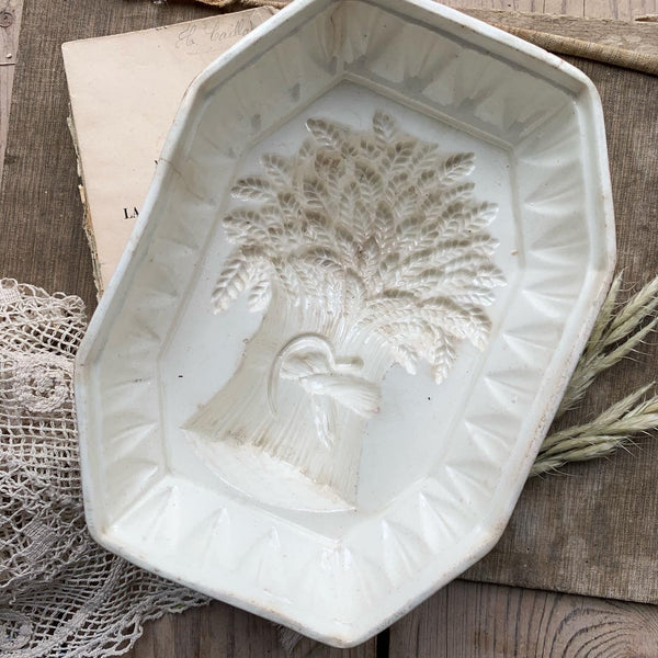 Victorian Wedgewood Wheat Mould