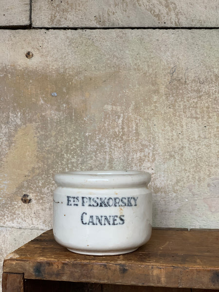 Ets Piskorsky Cannes Yogurt Vintage Pot Candle in Black Tea & Jasmine