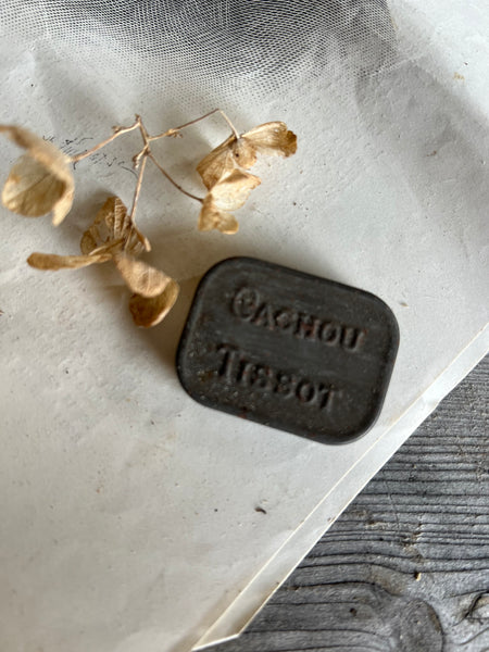 Miniature Cachou Tissot Tin