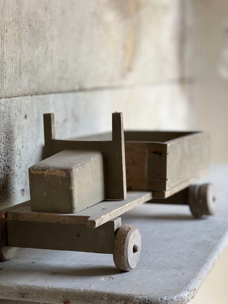 Rustic Vintage French Chippy Paint Truck
