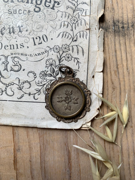 Small Floral Pendant