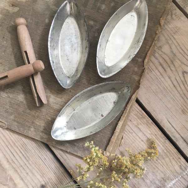 Vintage Oval French Patisserie Tins