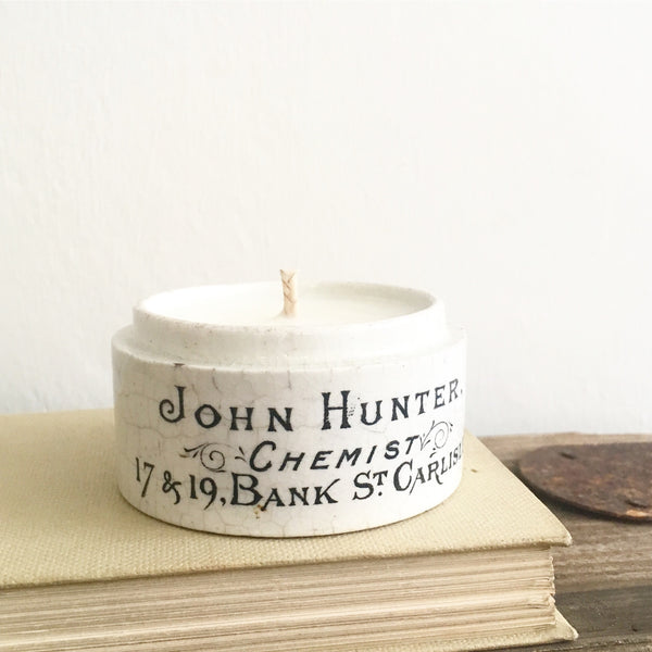 Vintage John Hunter Chemist Pot Candle in Green Tomato Leaf