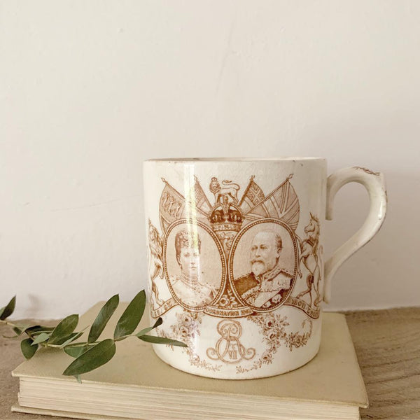 King Edward Seventh 1902 Candle in Black Tea & Jasmine