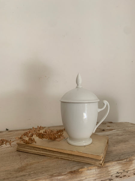 Lidded Cup Candle in Black Tea & Jasmine