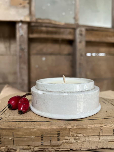 Vintage Paste Pot Candle in Winter Honeysuckle & Elderflower