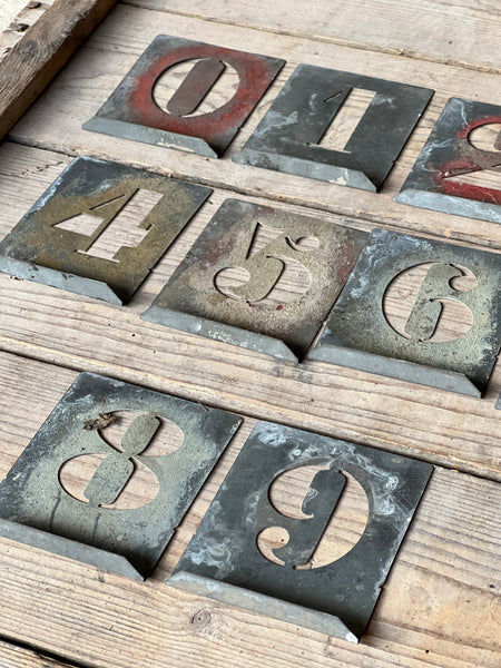 Vintage Alphabet Stencil Set (10 numbers)