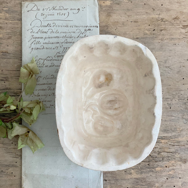 Small Vintage Flower Mould