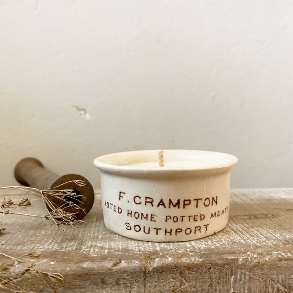 Cramptons Vintage Pot Candle in Black Tea & Jasmine
