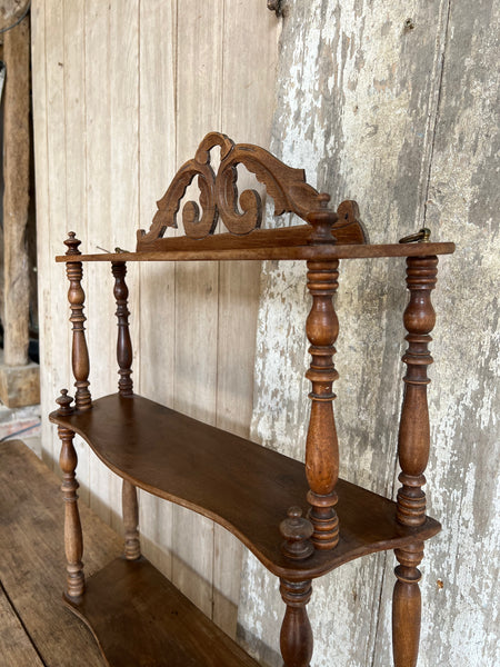 Sweet little vintage shelf unit