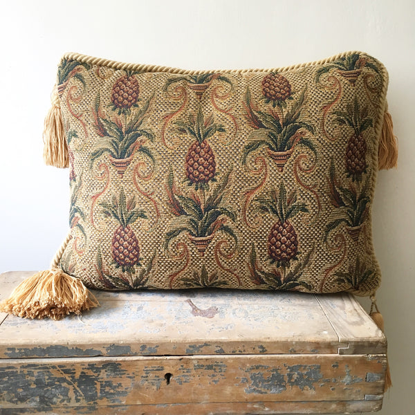 Vintage Pineapple Tassel Cushion