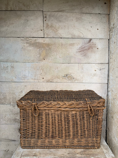 Large Lidded Vintage Basket