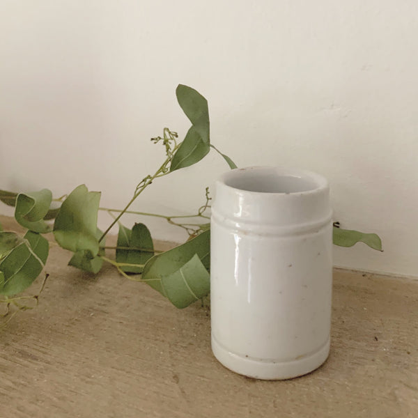 Vintage White ink pot