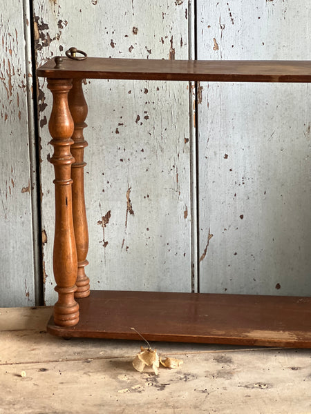 Sweet little vintage shelf unit