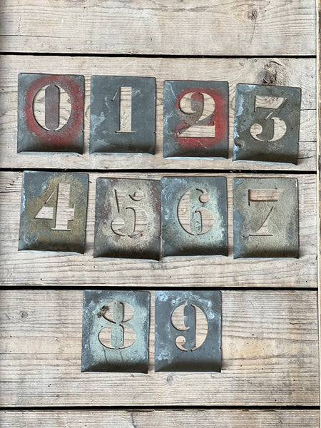 Vintage Alphabet Stencil Set (10 numbers)