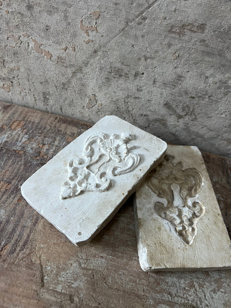 Vintage Escutcheon Mould