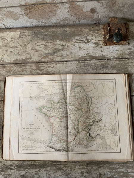 Atlas De Geographie Book