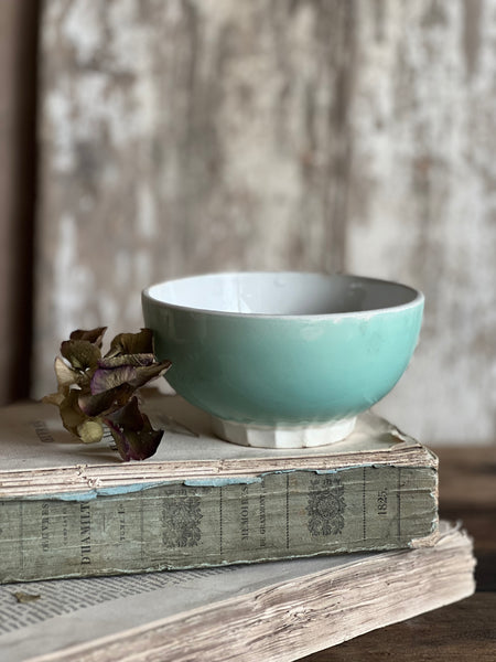 Plain Vintage Green French Cafe au Lait bowl